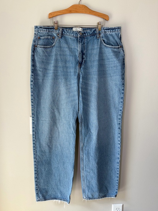 Abercrombie & Fitch Denim - Abercrombie & Fitch The Loose High Rise Jeans Size 18L